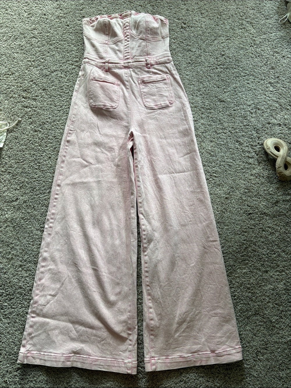Strapless High-Waist Wide-Leg Jeans in Light Pink